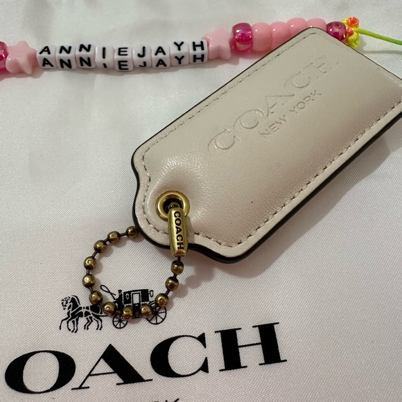 NEW w/o tags - Coach Pillow Puffy Large Leather Hangtag Tag - Chalk, Brass - Picture 4 of 6